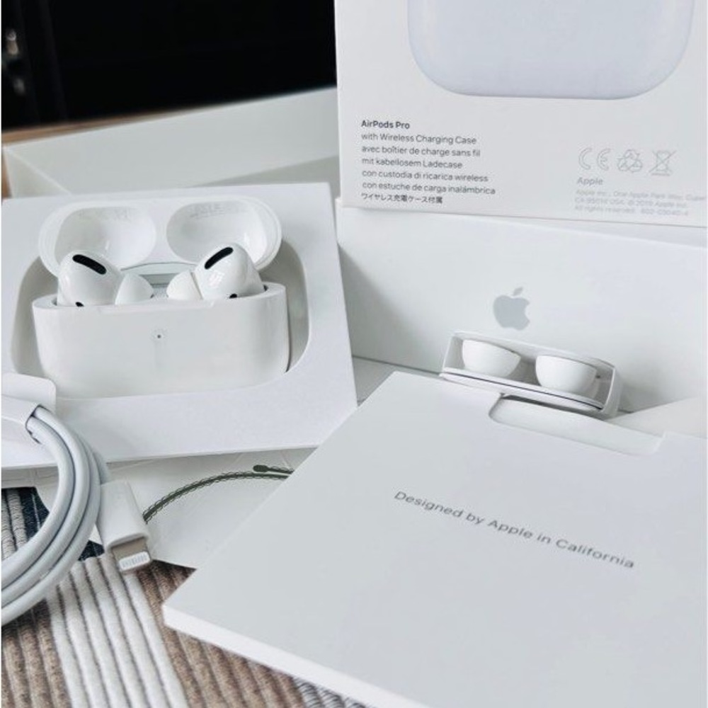 Apple AirPods Pro (2nd Generation)